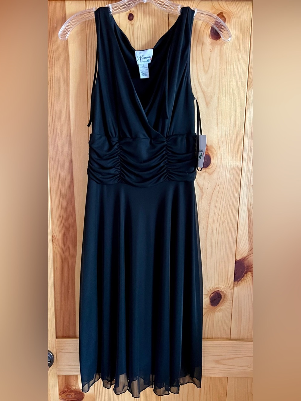 Sleeveless Black Midi Dress with Ruched Waist by Studio Y